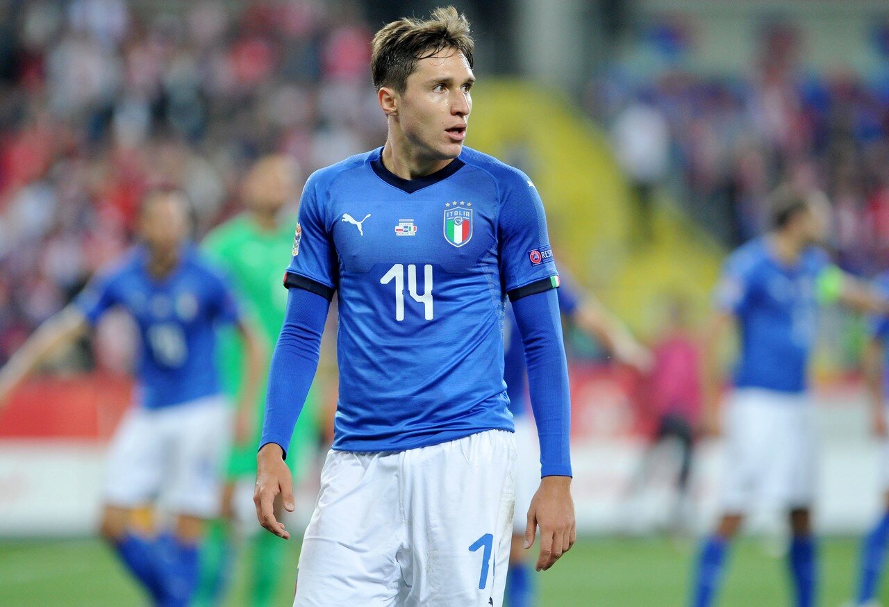 决定性的作 决定性的作