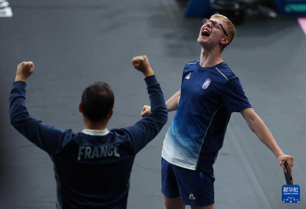 到足球的魅 到足球的魅