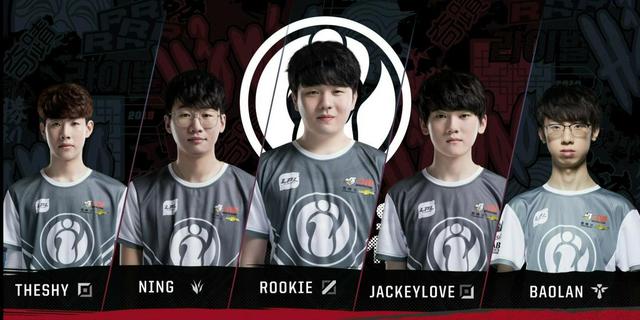 交叉跑位 交叉跑位